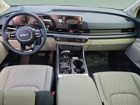 New 2026 Kia Carnival EX FWD image 7