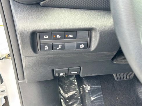 New 2025 Nissan Kicks Play S image 25