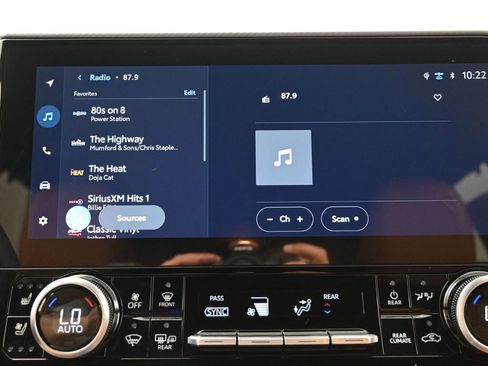 Certified 2025 Toyota Highlander Platinum AWD/4WD image 23