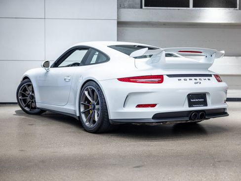 Used 2014 Porsche 911 GT3 w/ Sound Package Plus RWD image 3