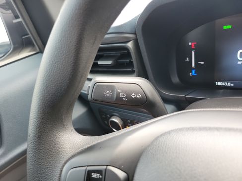Used 2025 Ford Maverick XL FWD image 24