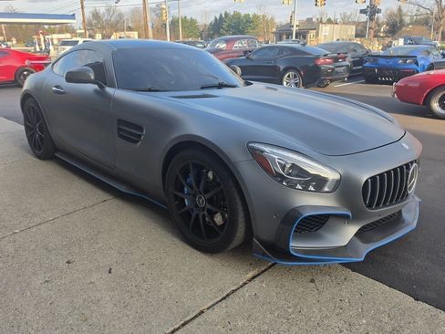 Used 2017 Mercedes-Benz AMG GT Coupe image 3