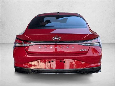Used 2021 Hyundai Elantra Limited image 6