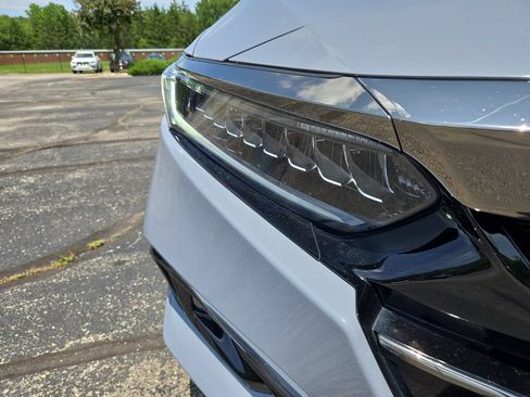 Used 2022 Honda Accord Sport image 10
