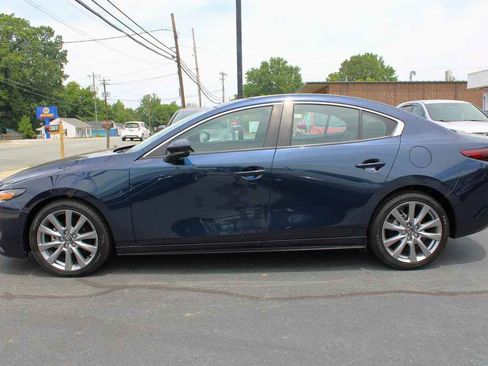 Used 2021 MAZDA MAZDA3 s FWD image 2