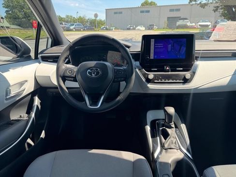Used 2023 Toyota Corolla SE FWD image 12