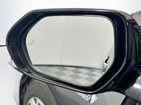 Used 2017 Toyota Prius Prime Advanced image 16