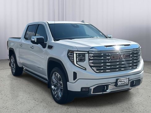 Used 2023 GMC Sierra 1500 Denali AWD/4WD image 7