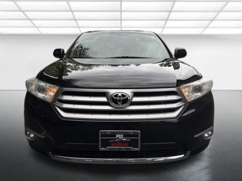 Used 2012 Toyota Highlander Limited w/ Tow Pkg AWD/4WD image 9