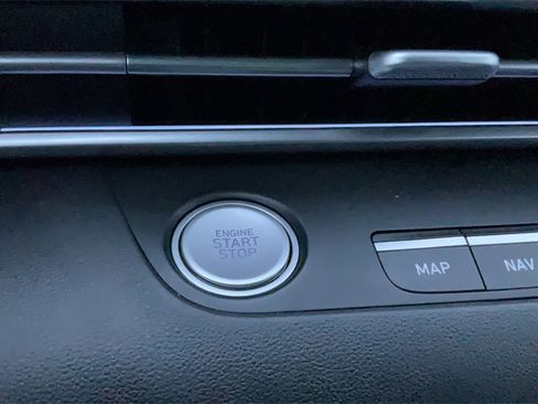 Certified 2024 Hyundai Elantra SEL w/ Convenience Package image 25