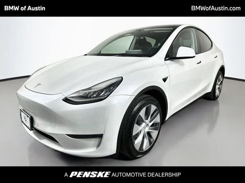 Used 2023 Tesla Model Y Long Range AWD/4WD image 1
