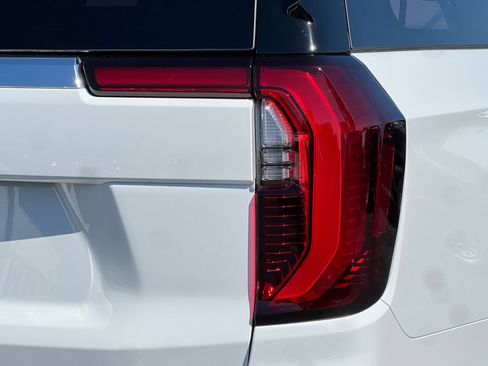 New 2026 GMC Yukon XL Elevation w/ Elevation Premium Package RWD image 24