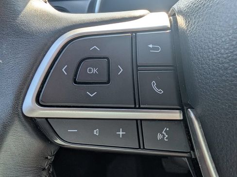 Used 2023 Toyota Highlander XSE FWD image 19