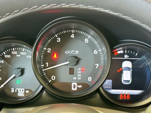 Used 2023 Porsche Macan GTS image 12