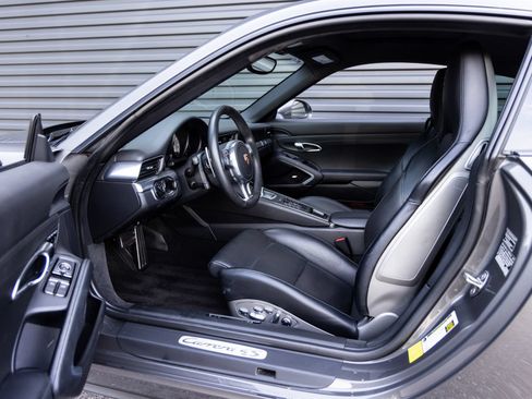 Used 2013 Porsche 911 Carrera 4S AWD/4WD image 22