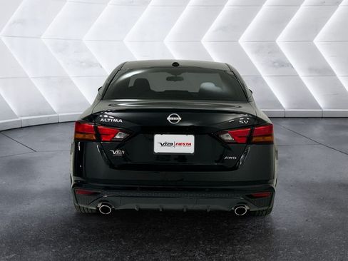 Used 2024 Nissan Altima 2.5 SV w/ SV Premium Package AWD/4WD image 5
