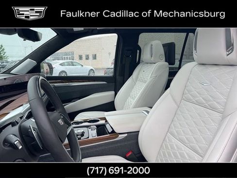 Certified 2026 Cadillac Escalade Platinum Sport w/ LPO, ONYX Package AWD/4WD image 22