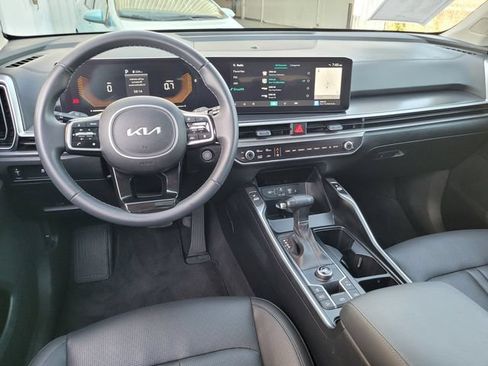 Used 2024 Kia Sorento S w/ Panoramic Sunroof Package FWD image 21