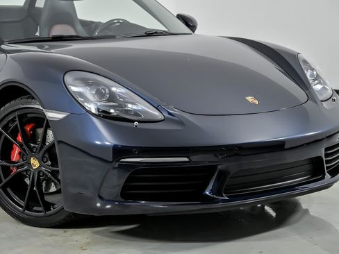 Used 2018 Porsche 718 Boxster S RWD image 3