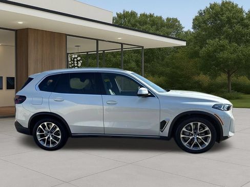 Used 2026 BMW X5 xDrive50e w/ Premium Package AWD/4WD image 7