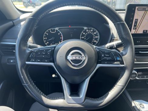Used 2023 Nissan Altima 2.5 SL FWD image 10
