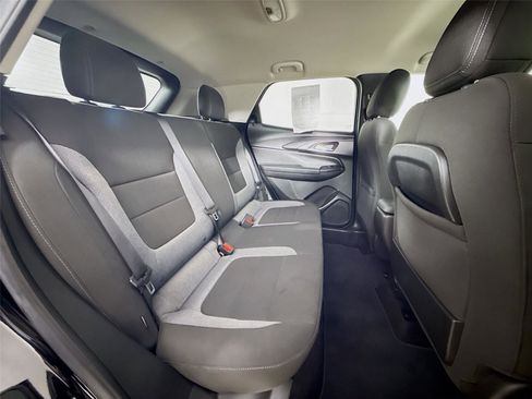 Used 2022 Chevrolet TrailBlazer LT w/ Convenience Package image 25
