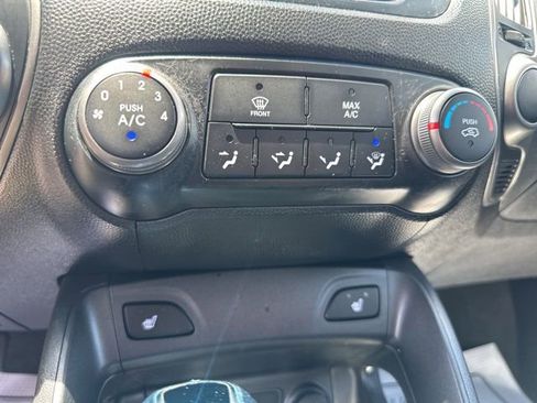 Used 2015 Hyundai Tucson SE FWD image 37