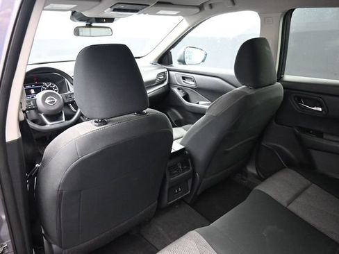 Used 2024 Nissan Rogue SV FWD image 32