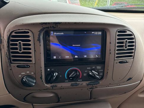 Used 1998 Ford Expedition 4WD image 46