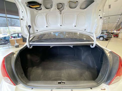 Used 2006 Hyundai Elantra GLS image 24