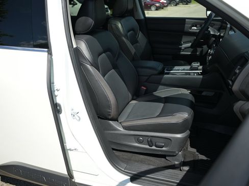 Used 2023 Nissan Pathfinder SL w/ SL Premium Package AWD/4WD image 51