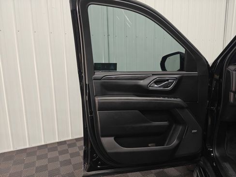 Used 2023 GMC Yukon XL SLT w/ SLT Premium Package AWD/4WD image 44