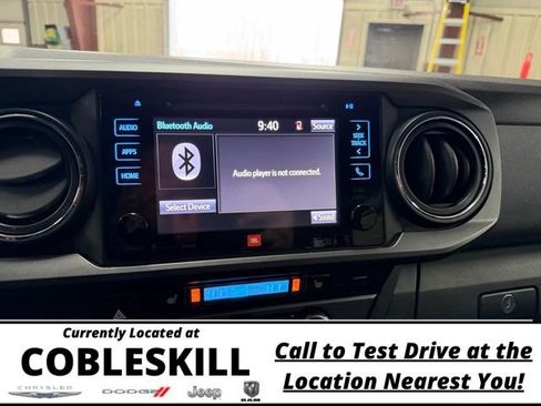 Used 2017 Toyota Tacoma 4x4 Double Cab image 19