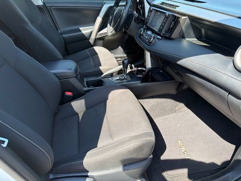 Used 2018 Toyota RAV4 XLE w/ Convenience Package AWD/4WD image 11