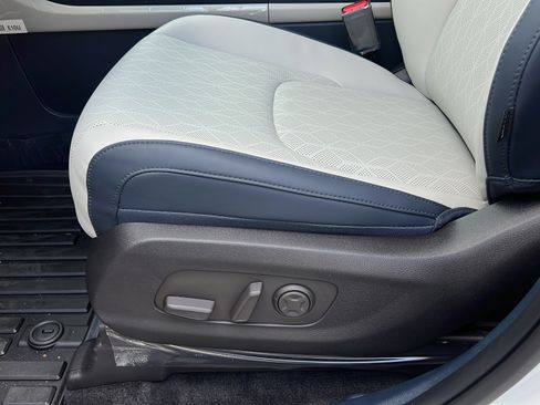New 2026 Kia Carnival EX FWD image 18