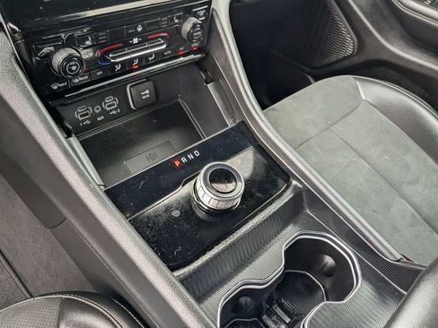 Used 2025 Jeep Grand Cherokee Altitude AWD/4WD image 21
