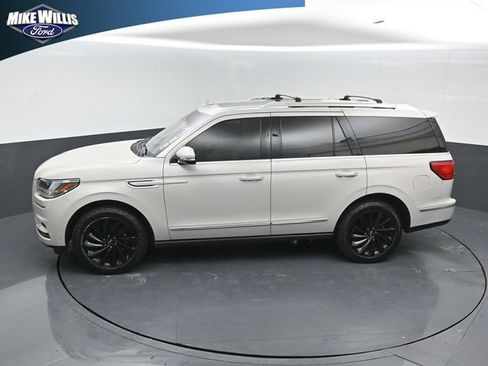 Used 2020 Lincoln Navigator Reserve w/ Equipment Group 208A Reserve RWD image 12