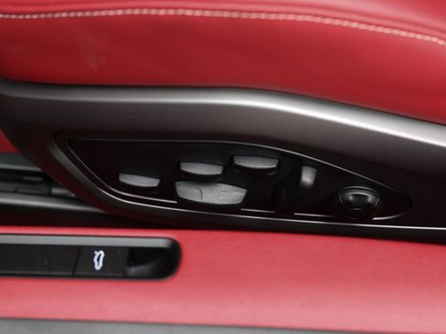 Used 2024 Porsche 911 Carrera w/ Premium Package image 59