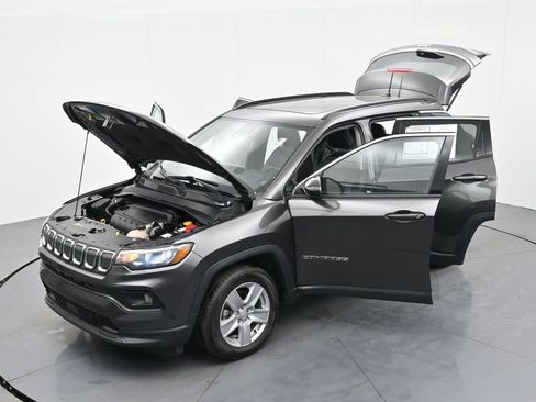 Used 2022 Jeep Compass Latitude w/ Sun and Sound Group image 43