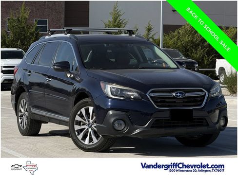 Used 2018 Subaru Outback 3.6R Touring w/ Popular Package #3 AWD/4WD image 2
