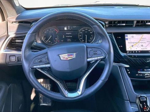 Certified 2025 Cadillac XT6 Premium Luxury image 8