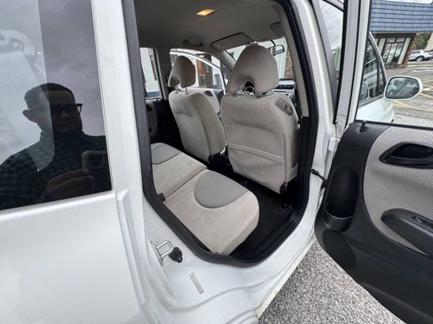 Used 2007 Honda Fit image 54