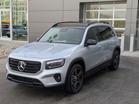 New 2026 Mercedes-Benz GLB 250 4MATIC image 8