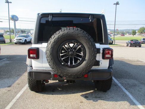 New 2025 Jeep Wrangler Willys image 17