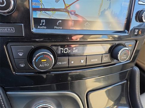 Used 2017 Nissan Maxima 3.5 SL image 16