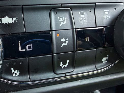 Used 2021 Chevrolet TrailBlazer LT w/ Convenience Package AWD/4WD image 12