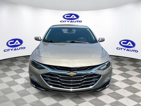 Used 2022 Chevrolet Malibu LT FWD image 11