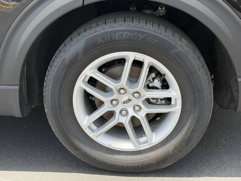 Used 2025 Ford Explorer Active RWD image 12