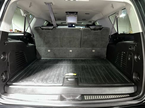 Used 2015 Chevrolet Suburban LTZ image 38