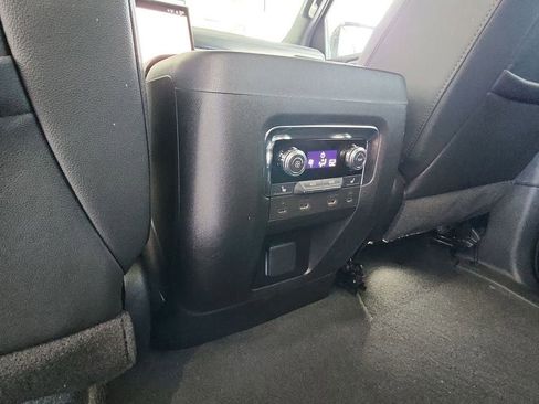 Certified 2025 GMC Yukon XL AT4 w/ AT4 Premium Plus Package AWD/4WD image 21